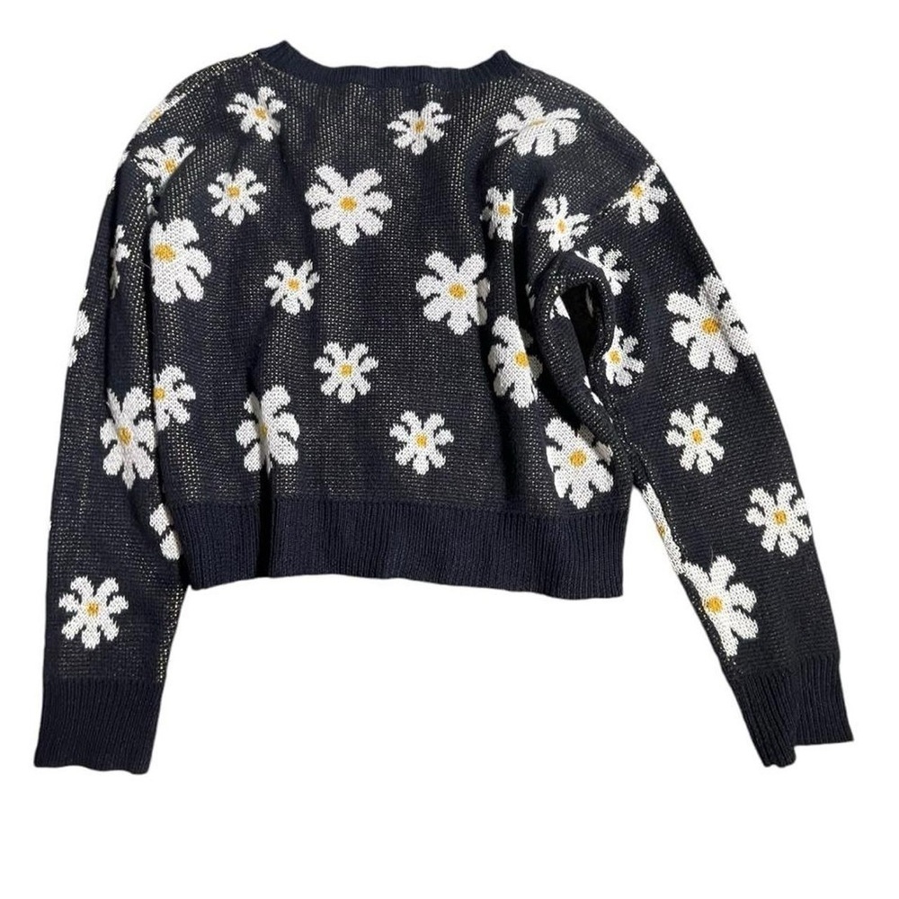 Navy and white daisy sweater #daisy #fall #aster #floral
-small - Picture 2 of 5